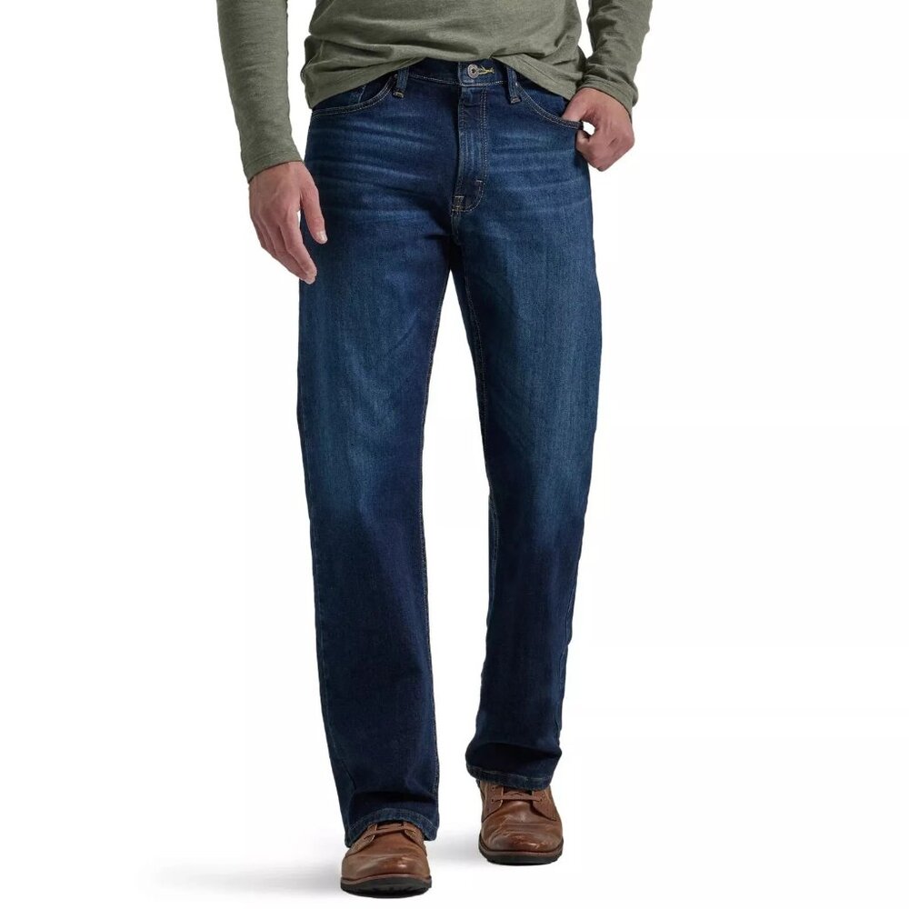 NEW Wrangler Regular Fit Comfort Jeans 32x34
